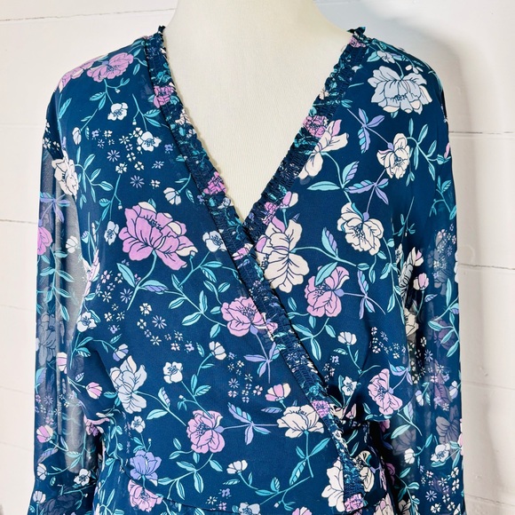 NWT Tahari Women’s Navy & Pink Lilac Flowing Floral Mock Wrap Dress Size 16W - Picture 2 of 9